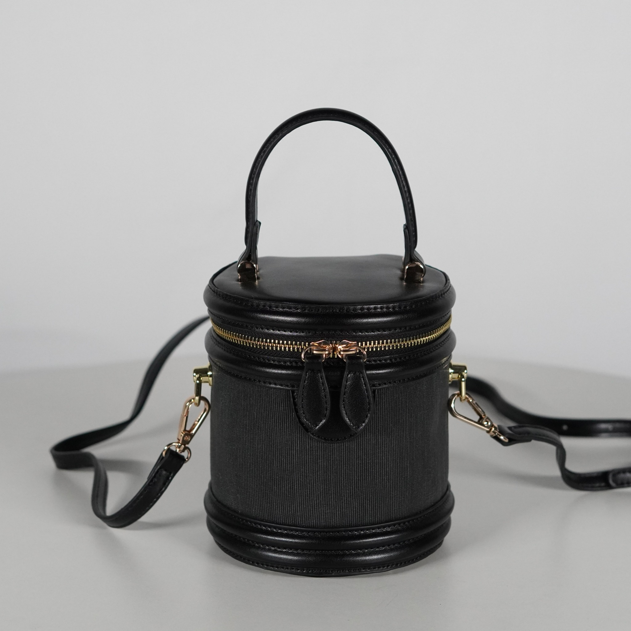 Haske Halo Bag in its sleek black mode